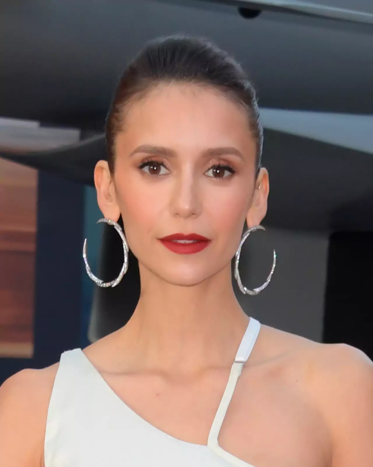 妮娜·杜波夫（Nina Dobrev）