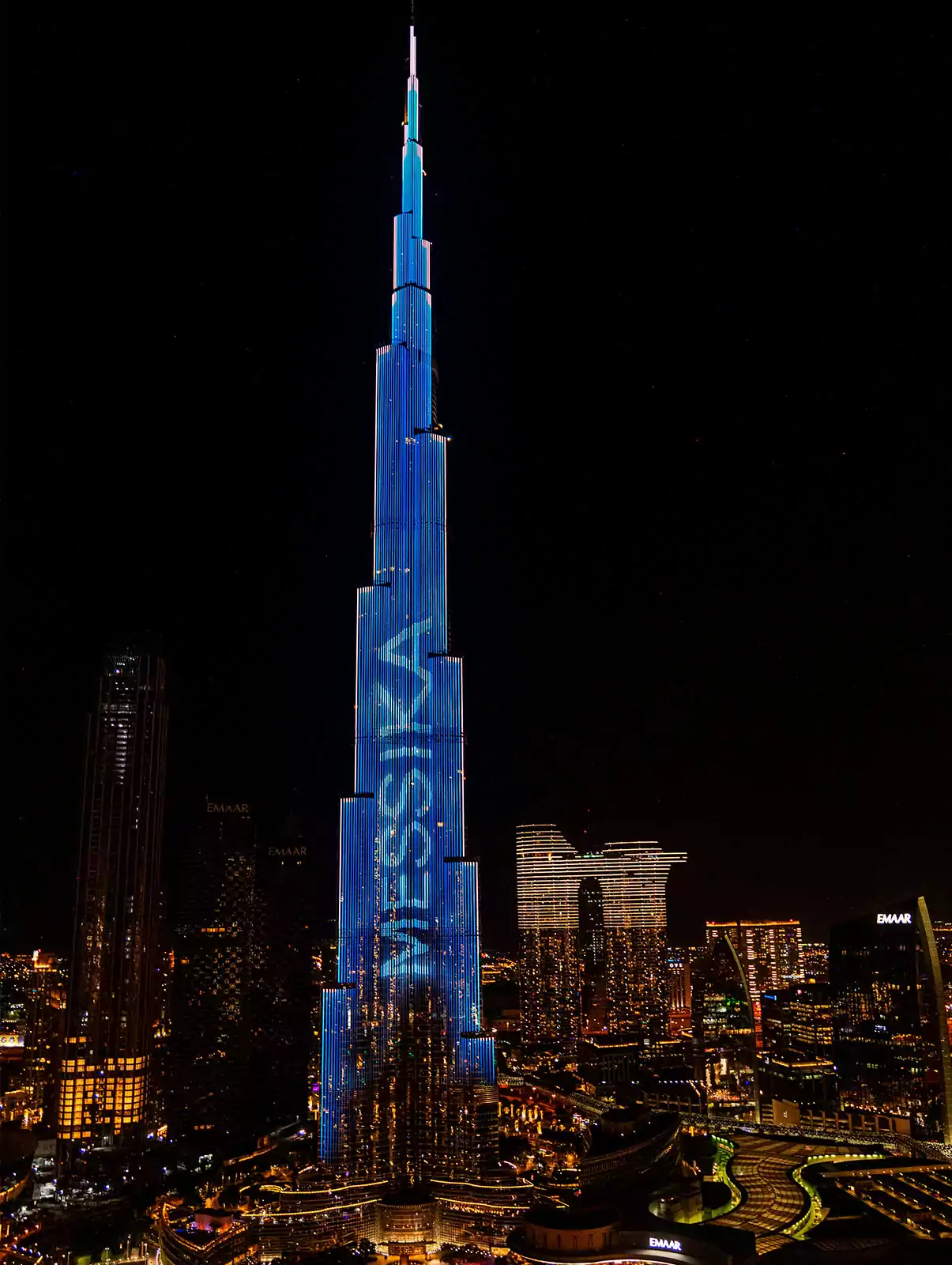 MESSIKA BELEUCHTET DEN BURJ KHALIFA