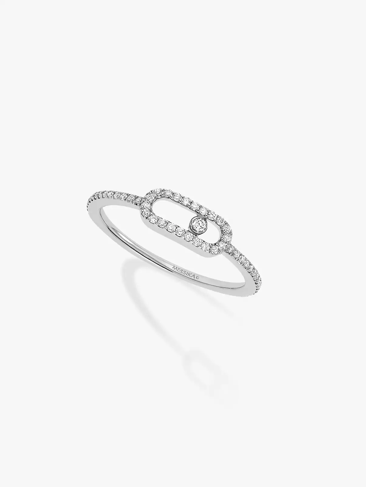 Choisir une bague en or blanc pour femme