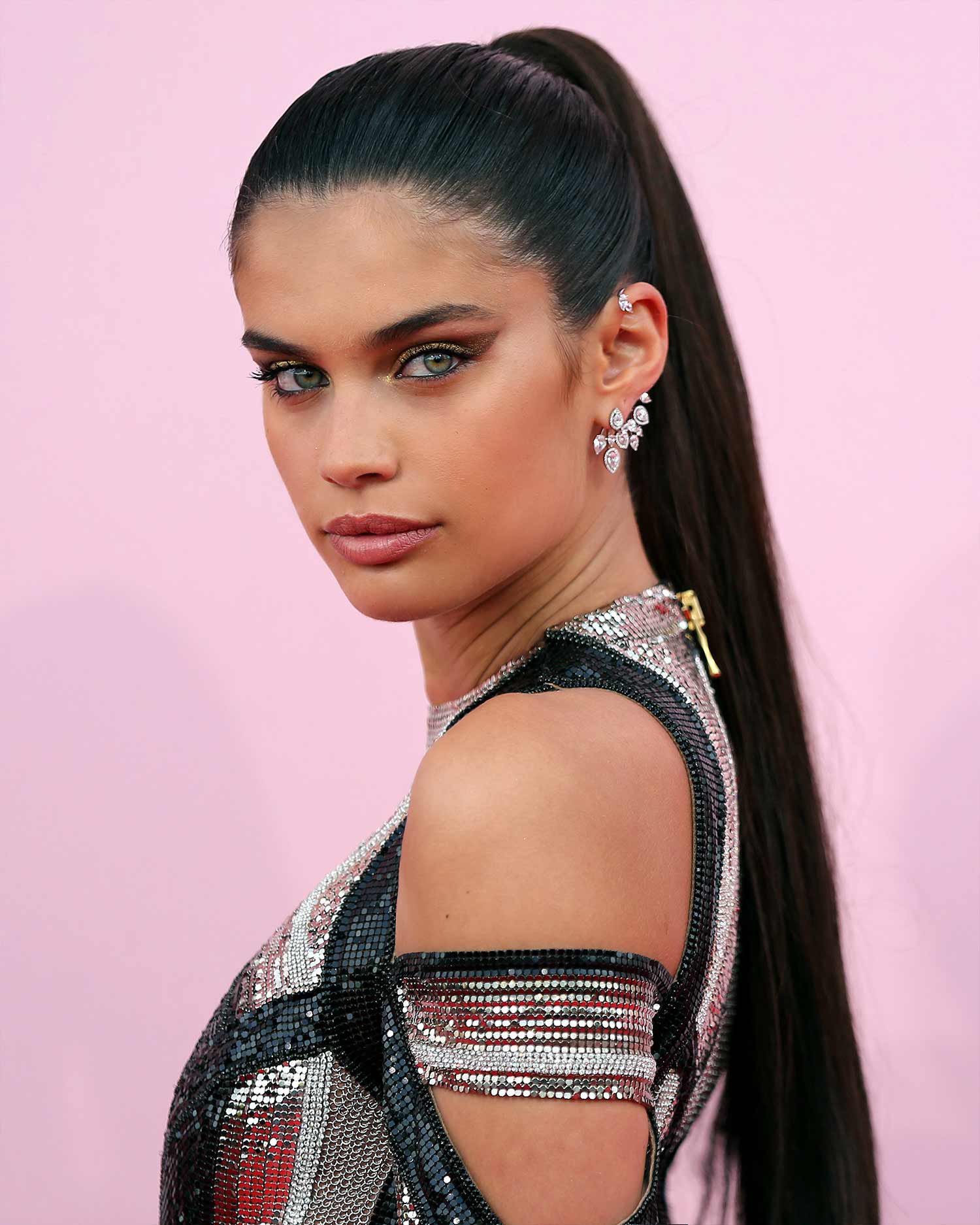 Sara Sampaio shone in Messika diamond jewellery